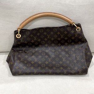 Louis Vuitton Artsy